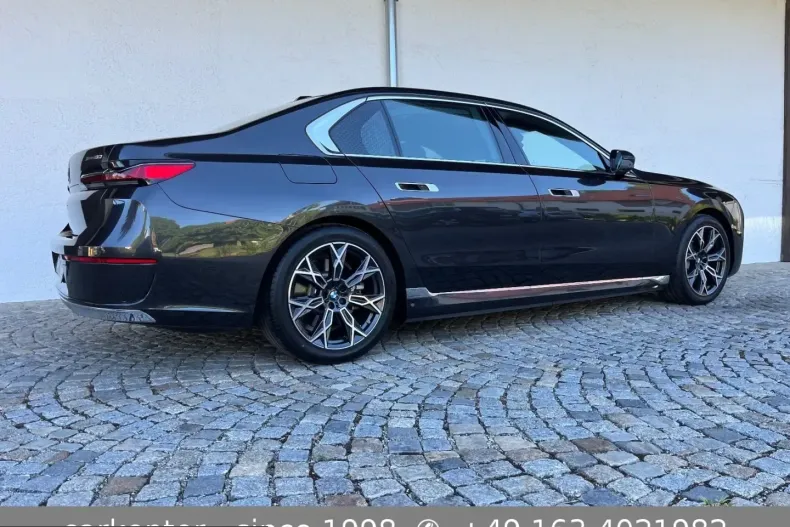 BMW i7 (Seria 7) din 2024 cu 4.721 km - oferta BMW230649 - foto 11