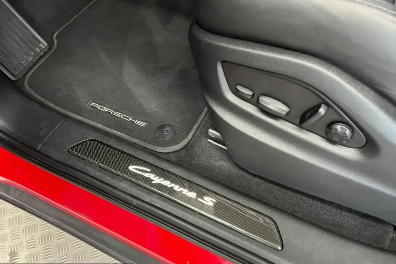 Porsche Cayenne din 2024 cu 7.800 km - oferta POR230660 - foto 25