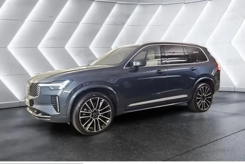Volvo XC90 din 2025 cu 22.548 km - oferta VOL230666 - foto 2