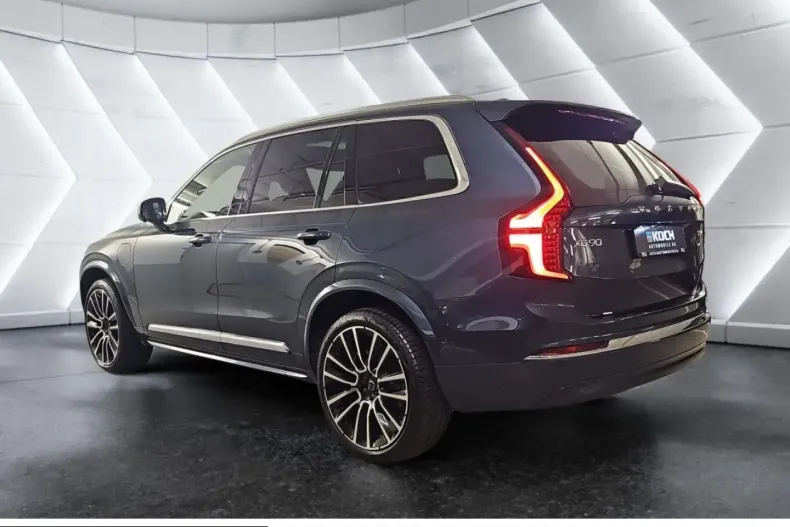 Volvo XC90 din 2025 cu 22.548 km - oferta VOL230666 - foto 4