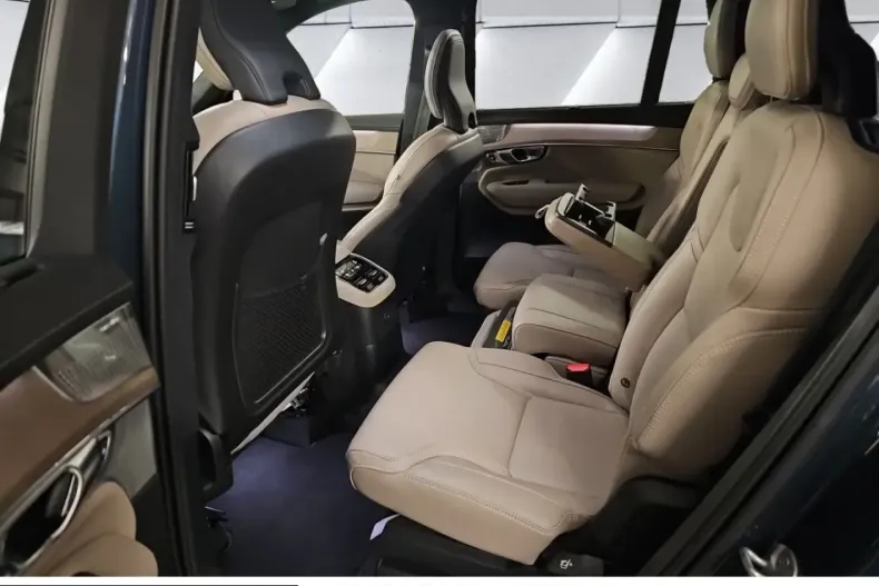 Volvo XC90 din 2025 cu 22.548 km - oferta VOL230666 - foto 8