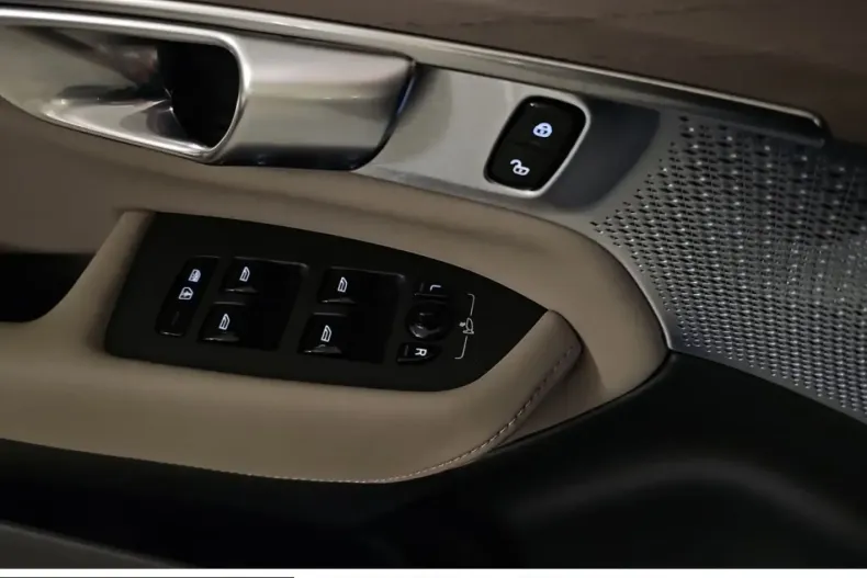 Volvo XC90 din 2025 cu 22.548 km - oferta VOL230666 - foto 20