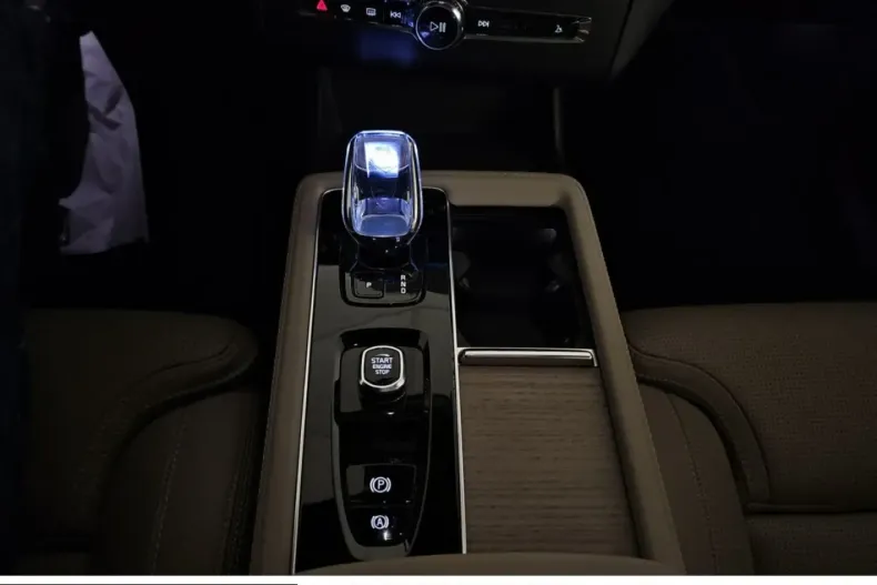 Volvo XC90 din 2025 cu 22.548 km - oferta VOL230666 - foto 28
