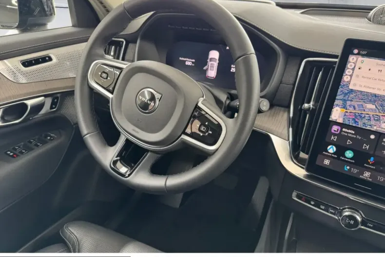 Volvo XC90 din 2025 cu 24.565 km - oferta VOL230667 - foto 13