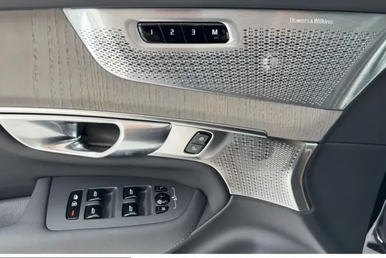 Volvo XC90 din 2025 cu 24.565 km - oferta VOL230667 - foto 16