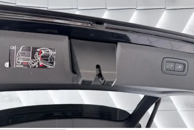 Volvo XC90 din 2025 cu 24.565 km - oferta VOL230667 - foto 19