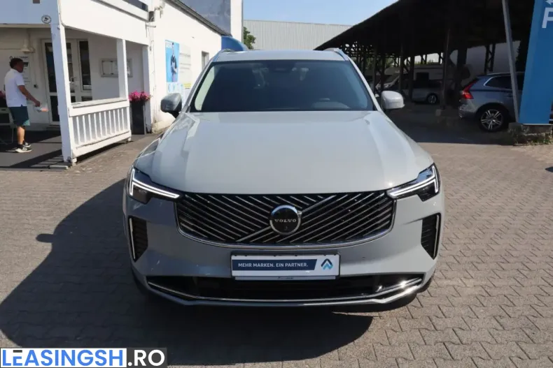Volvo XC90 din 2025 cu 32.838 km - oferta VOL230668 - foto 2