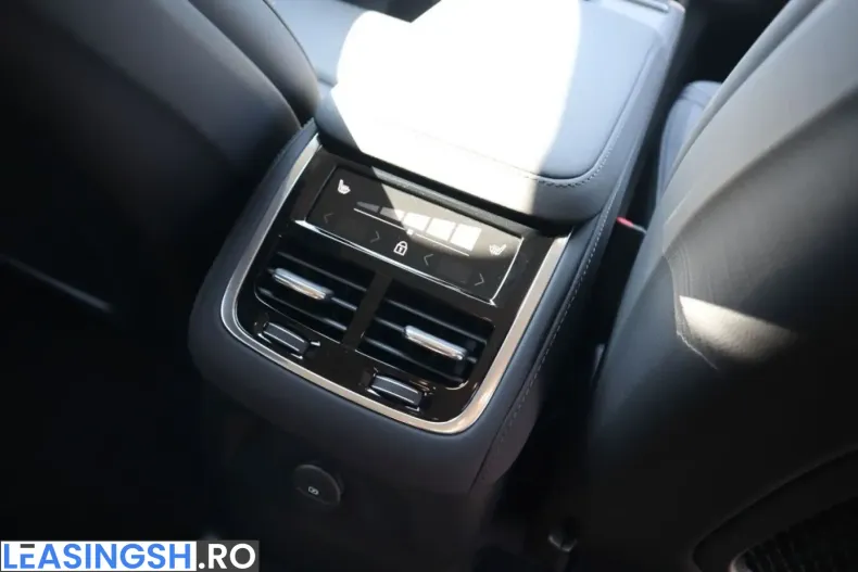 Volvo XC90 din 2025 cu 32.838 km - oferta VOL230668 - foto 12