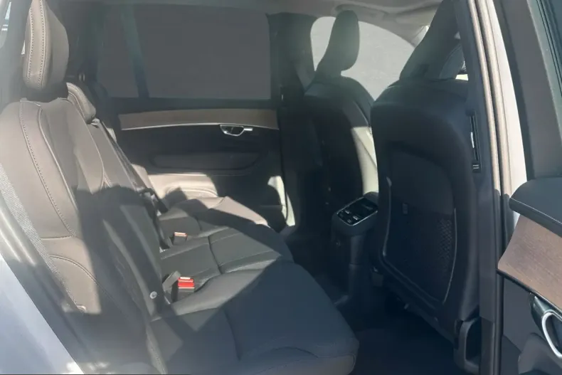 Volvo XC90 din 2025 cu 11.000 km - oferta VOL230669 - foto 6