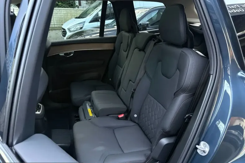 Volvo XC90 din 2025 cu 21.671 km - oferta VOL230671 - foto 11