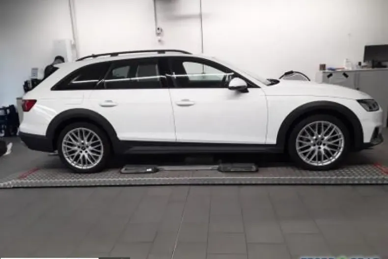 Audi Audi A4 Allroad din 2023 cu 43.200 km - oferta AUD230697 - foto 3