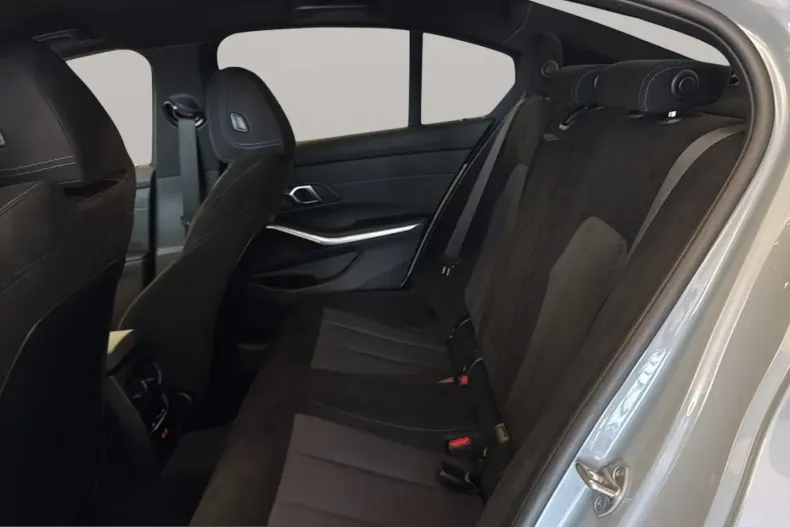 BMW M340d (Seria 3) din 2025 cu 21.275 km - oferta BMW230698 - foto 7
