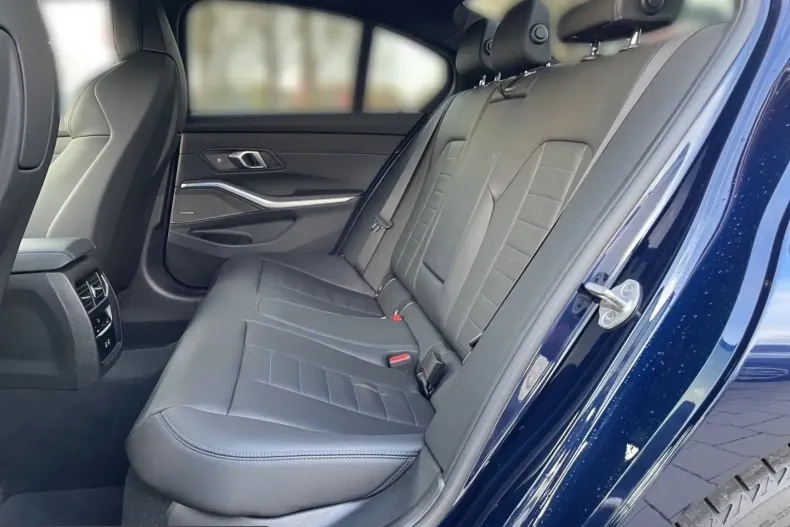 BMW M340d (Seria 3) din 2025 cu 18.200 km - oferta BMW230701 - foto 13