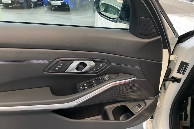 BMW M340d (Seria 3) din 2025 cu 13.900 km - oferta BMW230703 - foto 11