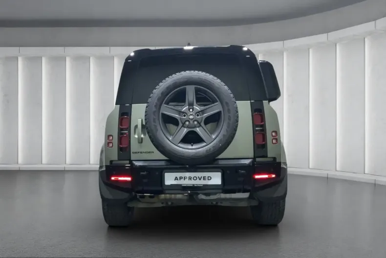 Land Rover Defender din 2024 cu 10.606 km - oferta LAN230744 - foto 3