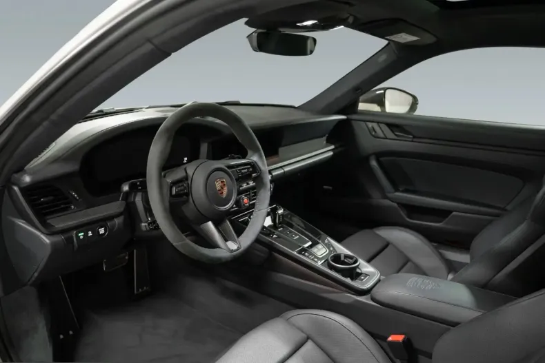 Porsche 992 din 2025 cu 4.200 km - oferta POR230745 - foto 4