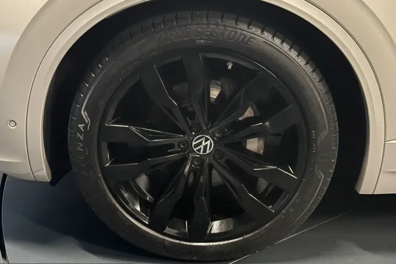 Volkswagen Touareg din 2023 cu 57.000 km - oferta VOL230747 - foto 8