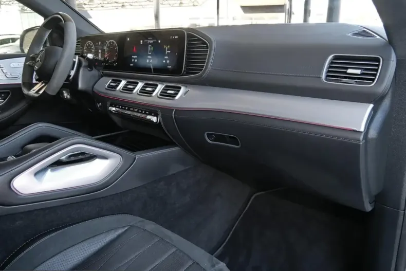 Mercedes-Benz GLE 63 AMG (Clasa GLE) din 2024 cu 30.500 km - oferta MER230752 - foto 8