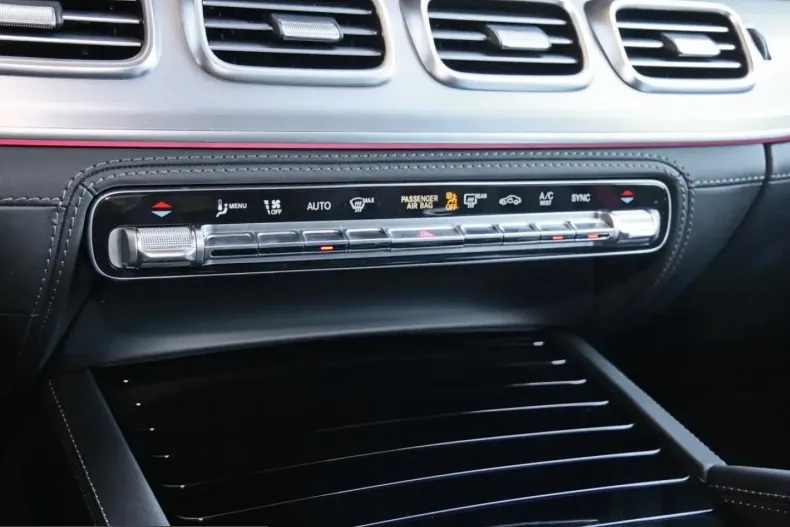 Mercedes-Benz GLE 63 AMG (Clasa GLE) din 2024 cu 30.500 km - oferta MER230752 - foto 18