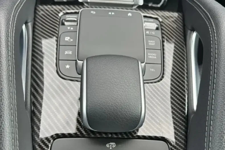 Mercedes-Benz GLE 350 (Clasa GLE) din 2024 cu 39.800 km - oferta MER230756 - foto 16