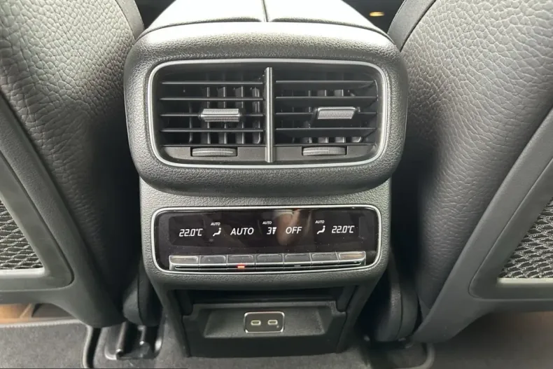 Mercedes-Benz GLE 350 (Clasa GLE) din 2024 cu 39.800 km - oferta MER230756 - foto 17