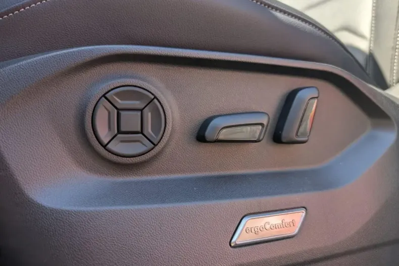 Volkswagen Touareg din 2025 cu 29.950 km - oferta VOL230761 - foto 18