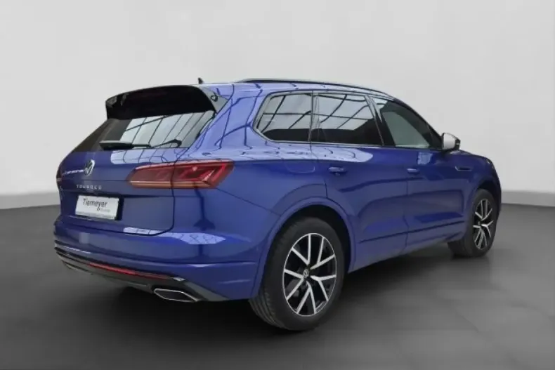 Volkswagen Touareg din 2022 cu 76.175 km - oferta VOL230762 - foto 2