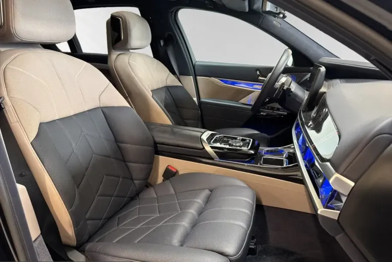 BMW 750 (Seria 7) din 2024 cu 17.500 km - oferta BMW230768 - foto 7
