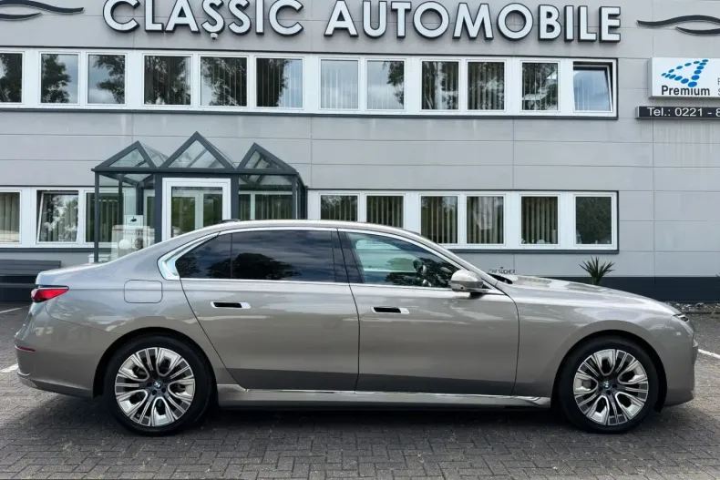 BMW 750 (Seria 7) din 2025 cu 61.713 km - oferta BMW230772 - foto 4