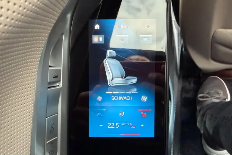 BMW 750 (Seria 7) din 2025 cu 61.713 km - oferta BMW230772 - foto 21