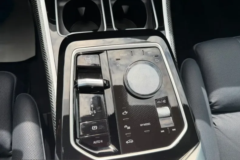 BMW 750 (Seria 7) din 2025 cu 61.713 km - oferta BMW230772 - foto 24
