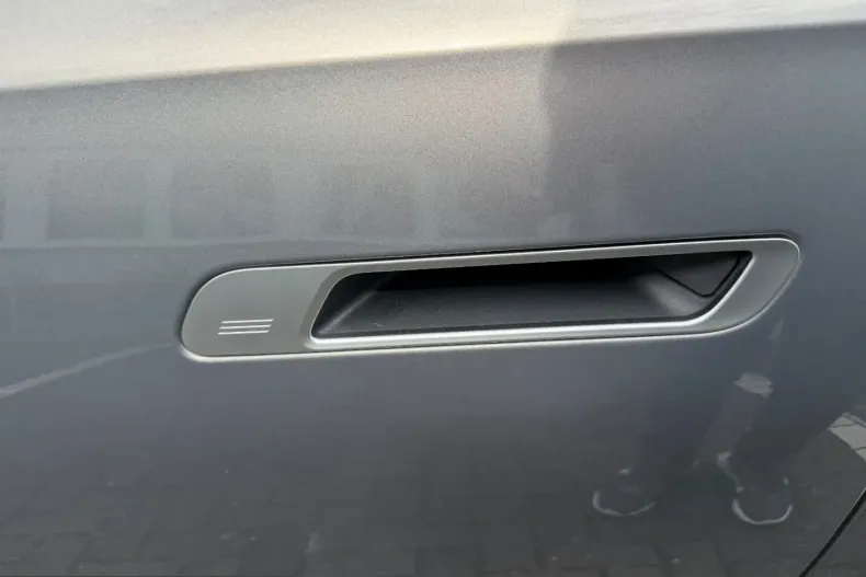 BMW 750 (Seria 7) din 2025 cu 61.713 km - oferta BMW230772 - foto 37