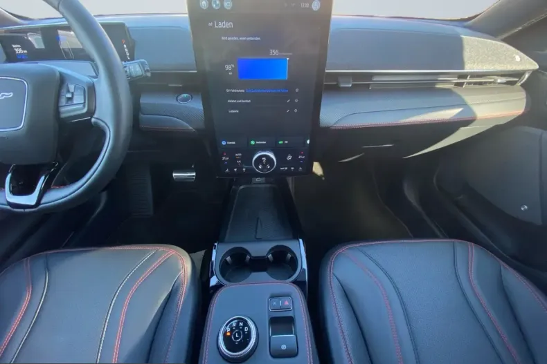 Ford Mustang Mach-E din 2023 cu 23.630 km - oferta FOR230774 - foto 8