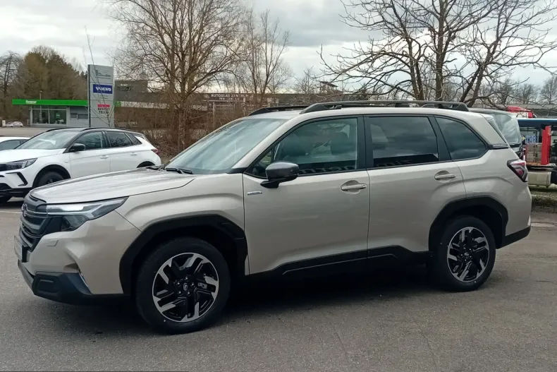Subaru Forester din 2025 cu 9.000 km - oferta SUB230777 - foto 3