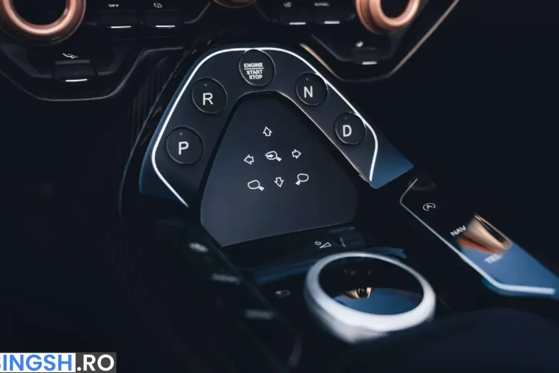 Aston Martin DB din 2024 cu 70 km - oferta AST230781 - foto 16