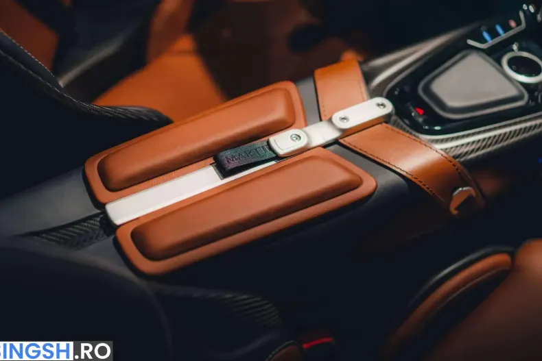 Aston Martin DB din 2024 cu 70 km - oferta AST230781 - foto 19