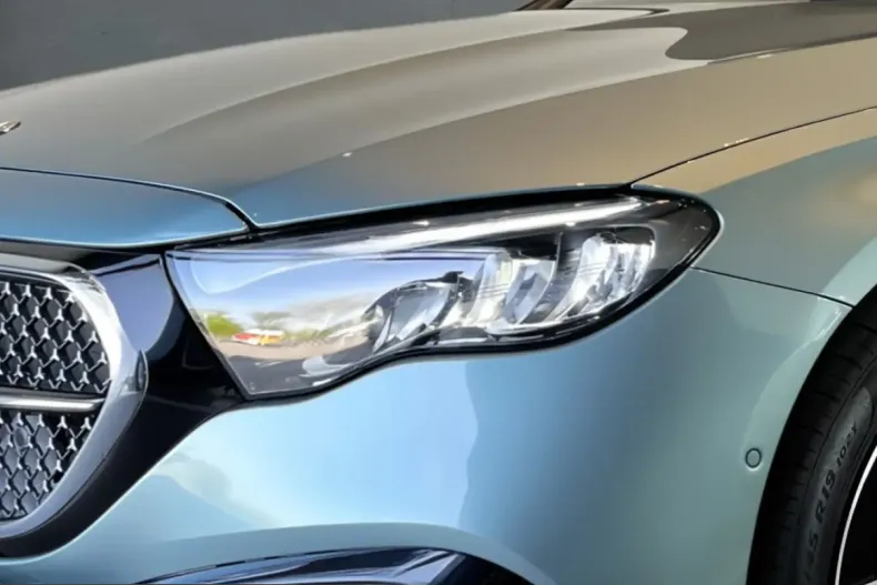 Mercedes-Benz E 300 (Clasa E) din 2025 cu 23.800 km - oferta MER230793 - foto 4