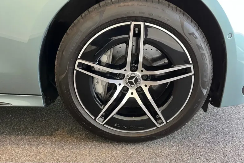 Mercedes-Benz E 300 (Clasa E) din 2025 cu 23.800 km - oferta MER230793 - foto 19