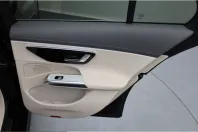 Mercedes-Benz E 300 (Clasa E) din 2025 cu 13.219 km - oferta MER230794 - foto 18