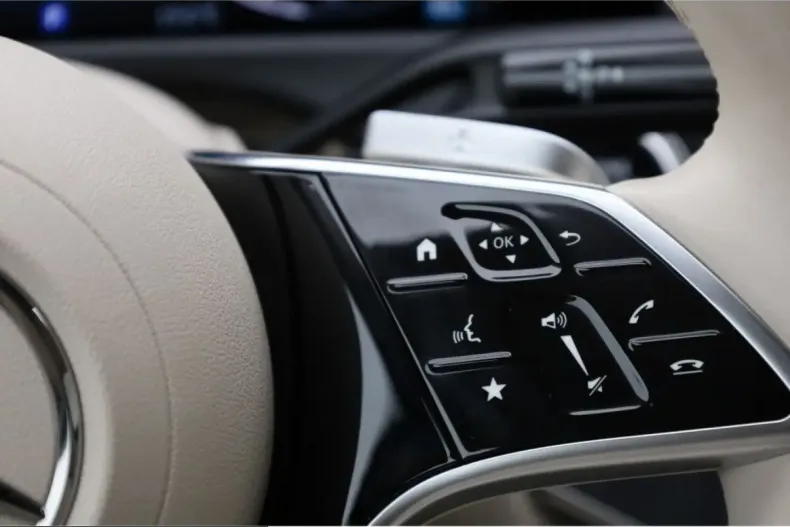Mercedes-Benz E 300 (Clasa E) din 2025 cu 13.219 km - oferta MER230794 - foto 23