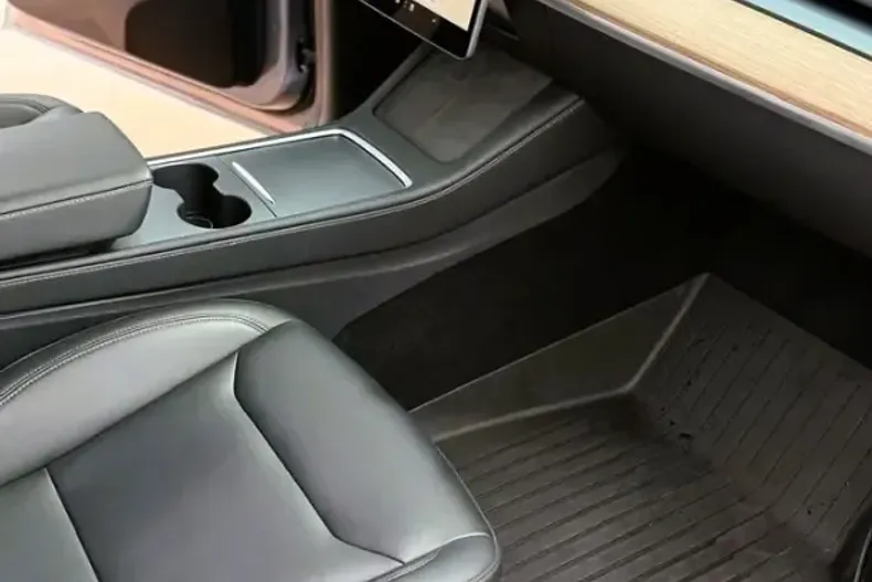 Tesla Model Y din 2025 cu 36.000 km - oferta TES230810 - foto 12