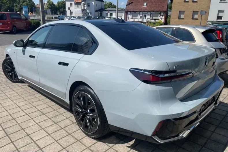 BMW i7 (Seria 7) din 2023 cu 28.920 km - oferta BMW230824 - foto 2
