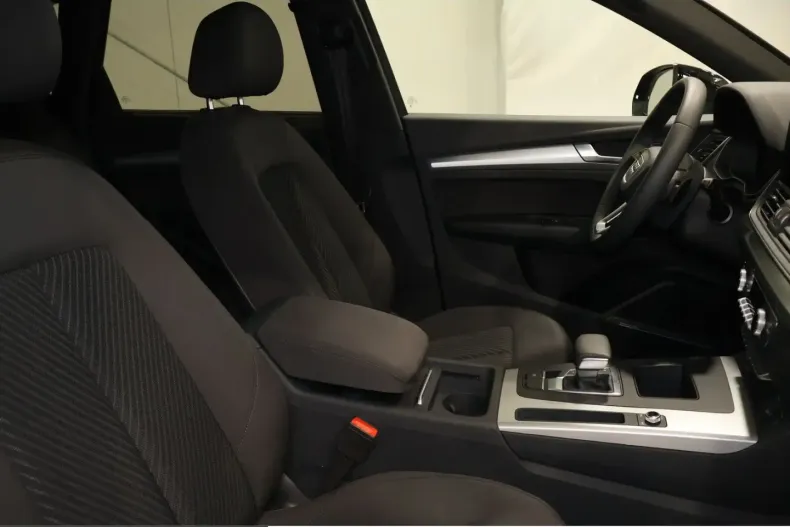 Audi Q5 din 2025 cu 10.085 km - oferta AUD230830 - foto 6