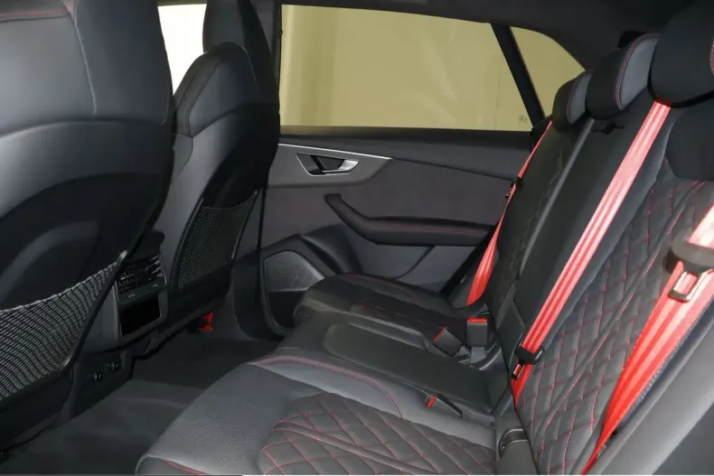 Audi SQ8 din 2025 cu 18.291 km - oferta AUD230834 - foto 12