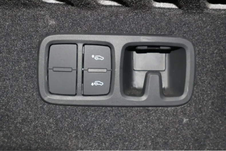 Audi SQ8 din 2025 cu 18.291 km - oferta AUD230834 - foto 23