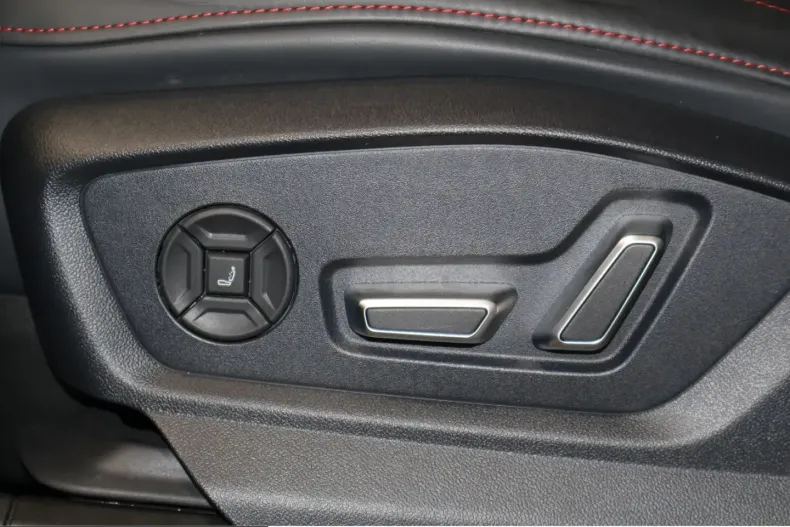 Audi SQ8 din 2025 cu 18.291 km - oferta AUD230834 - foto 24