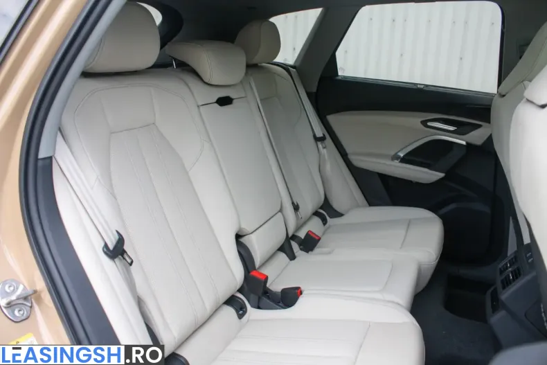 Audi Q5 din 2025 cu 9.900 km - oferta AUD230842 - foto 24