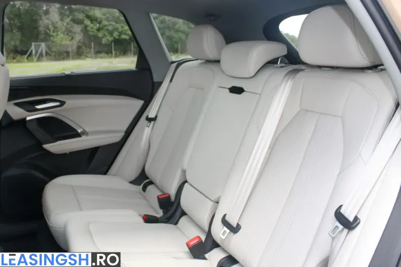 Audi Q5 din 2025 cu 9.900 km - oferta AUD230842 - foto 25