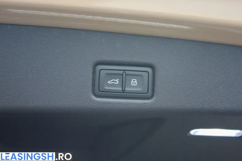 Audi Q5 din 2025 cu 9.900 km - oferta AUD230842 - foto 29