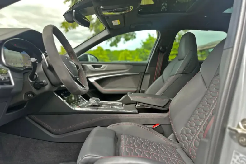 Audi RS6 din 2025 cu 6.390 km - oferta AUD230852 - foto 4